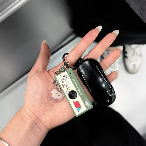 YASHICA x Peanuts Funtastic Keychain Camera - Snoopy's Summit