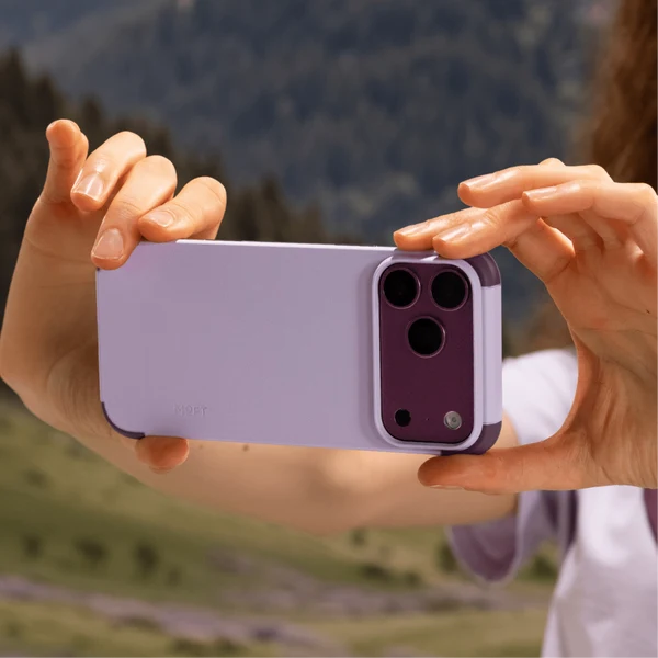 MOFT Color-Blocking Snap Phone Case for iPhone 18 Pro Peony + Cherry Lacquer