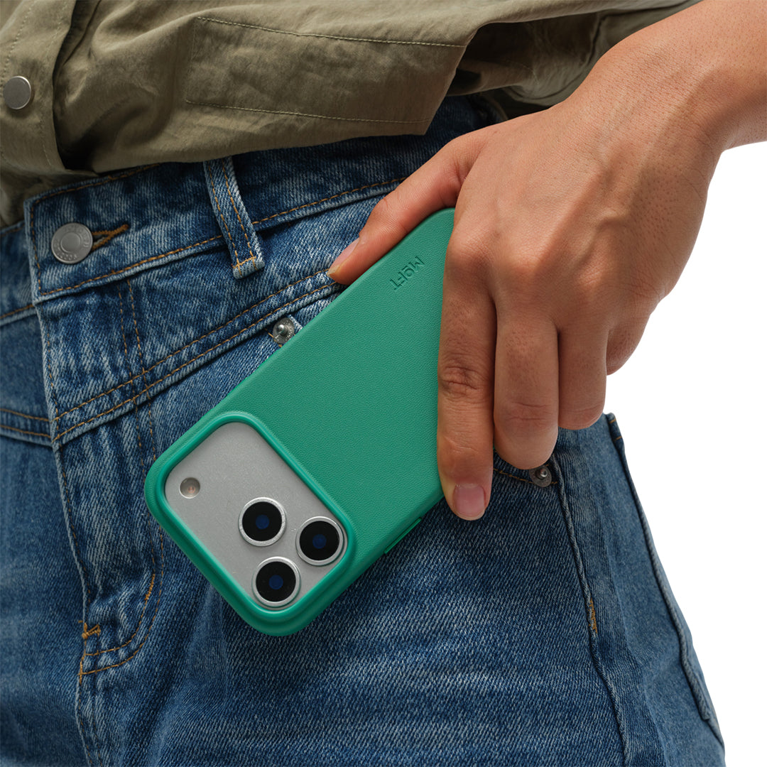 MOFT Snap Phone Case for iPhone 18 Pro Oz Green