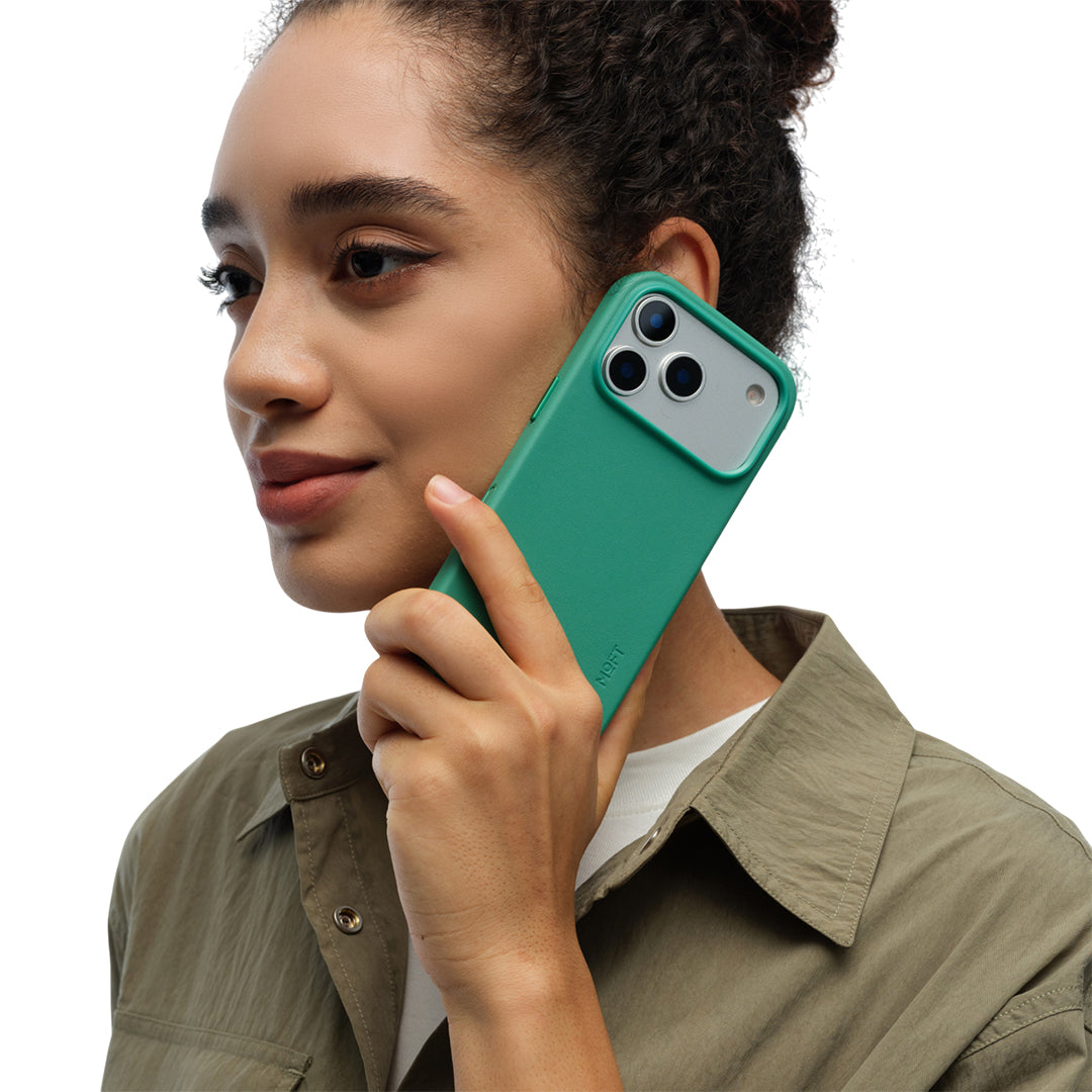 MOFT Snap Phone Case for iPhone 18 Pro Oz Green