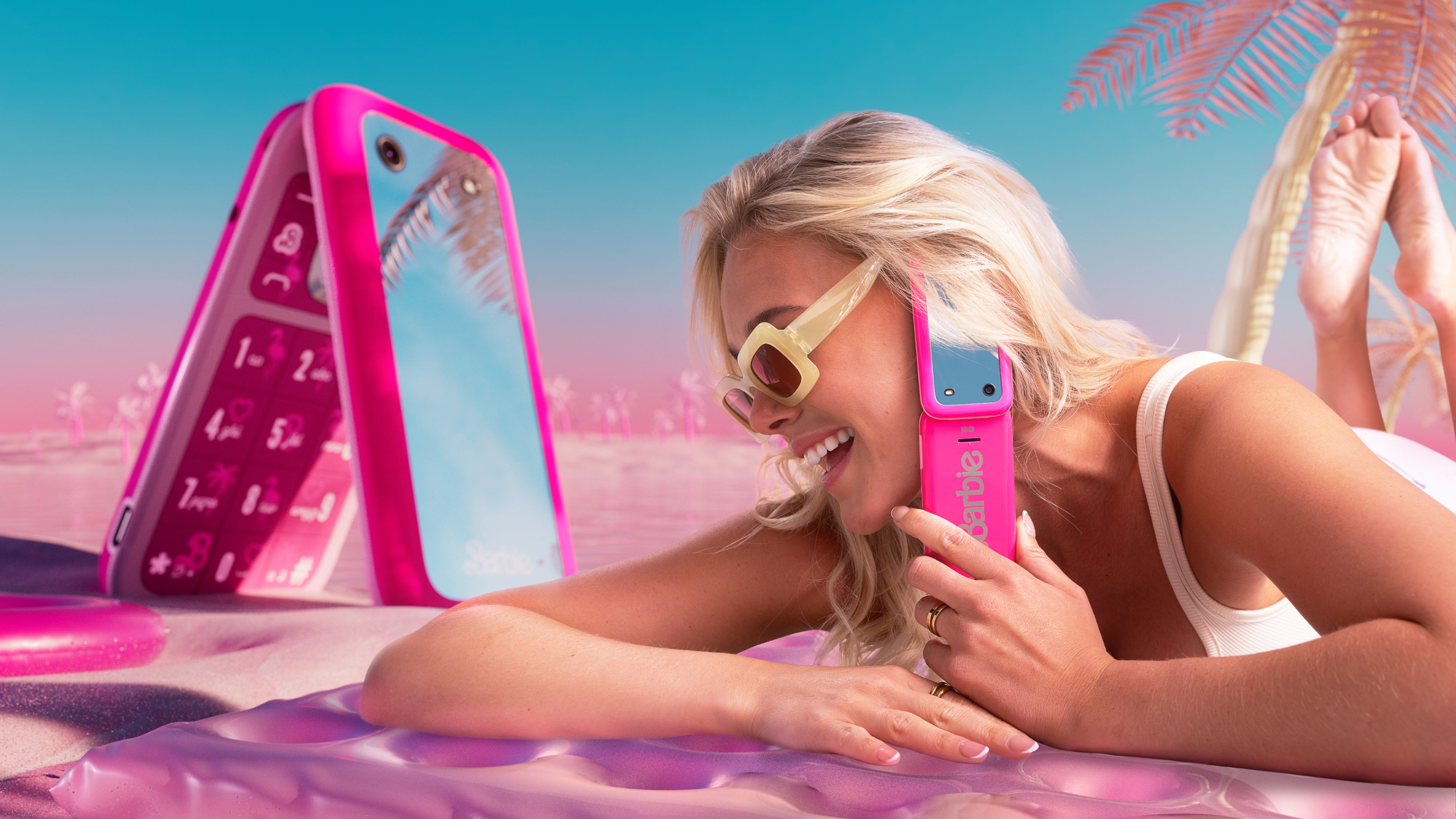 HMD Barbie DS Flip Phone 4G 64 MB 128MB – Pink