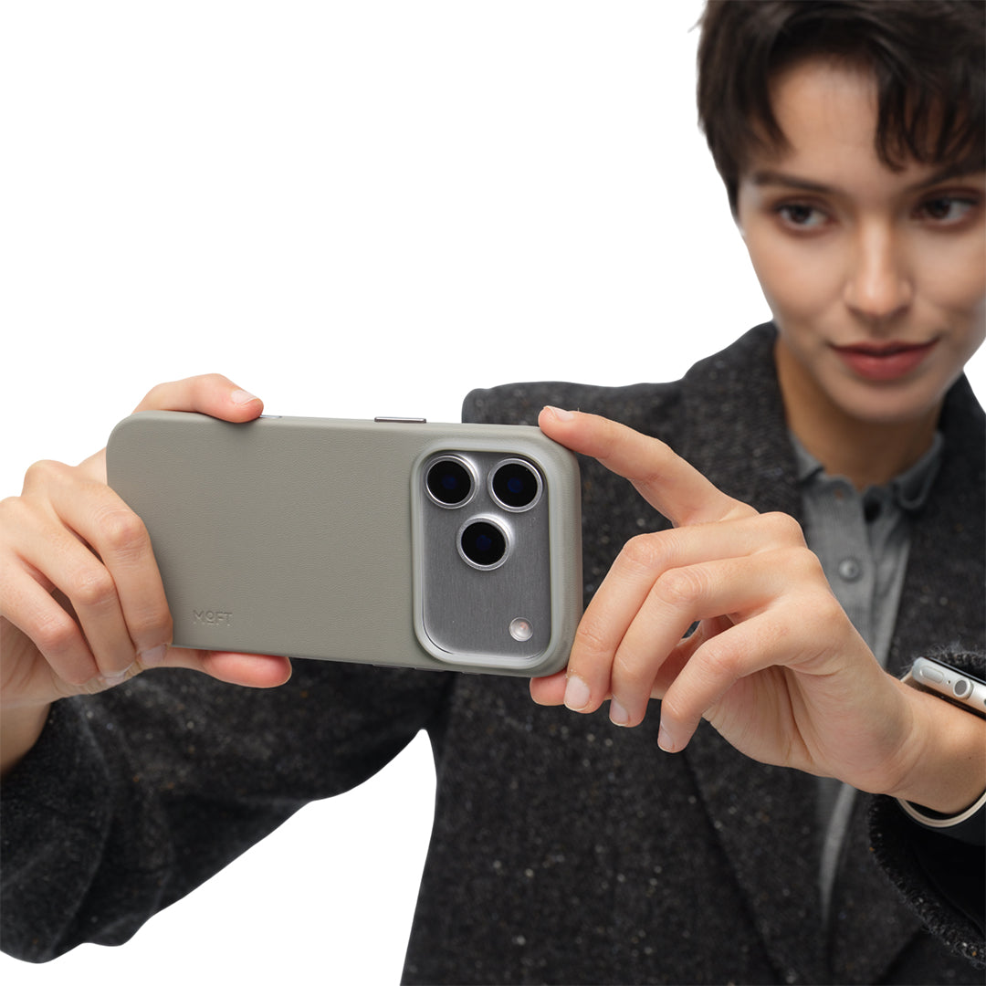 MOFT Snap Phone Case for iPhone 18 Pro Taupe
