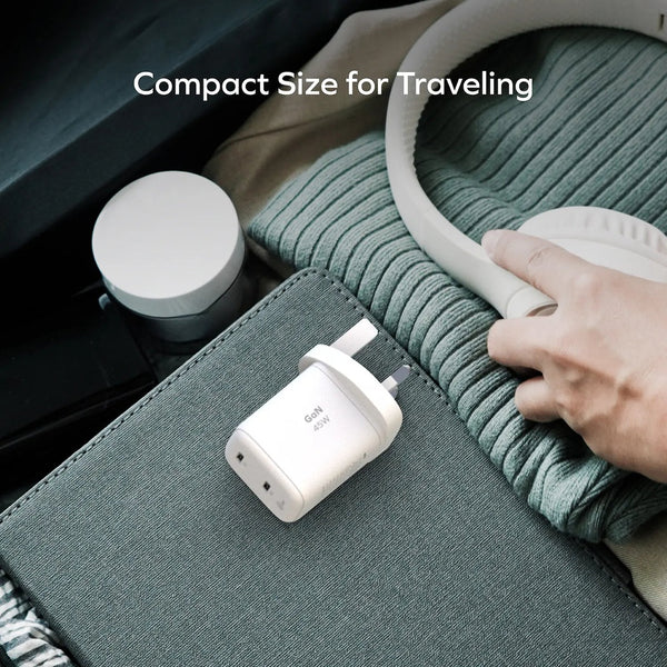 Momax 1-Charge 45W Dual USB-C GaN Charger - White