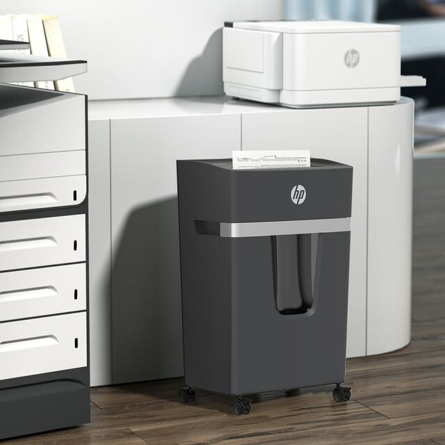 HP Pro Shredder 15CC Cross-Cut Paper Shredder UK Version - Black HP Pro Shredder 15CC Cross-Cut Paper Shredder UK Version - Black