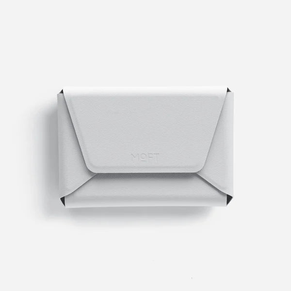 Moft Snap Field Travel Wallet Misty Cove – MagSafe-compatible travel wallet available in Doha, Qatar.